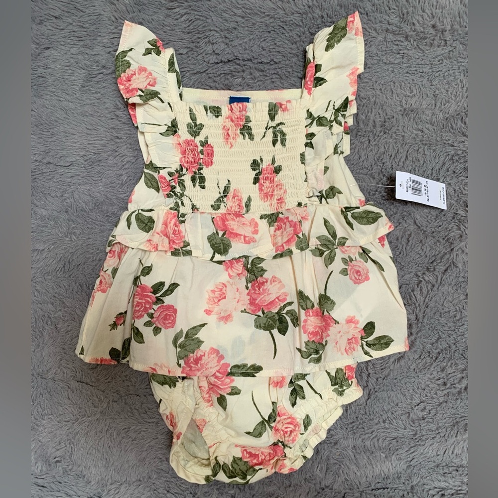 NWT Old Navy baby girl’s floral romper set
